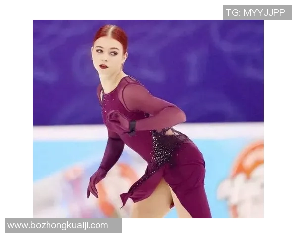 杨颖与足球明星的亲密瞬间揭示运动与时尚的完美结合 杨颖与足球明星的亲密瞬间揭示运动与时尚的完美结合