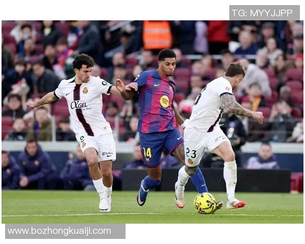 2020年巴塞罗那与巴黎圣日耳曼的经典对决回顾与分析 2020年巴塞罗那与巴黎圣日耳曼的经典对决回顾与分析