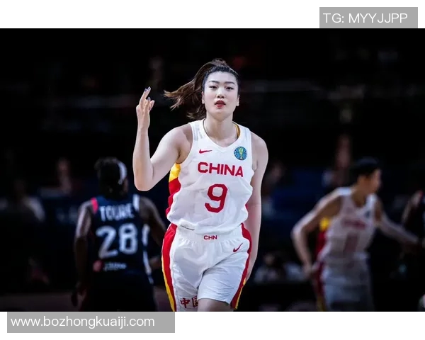 女子篮球明星球员的崛起与影响力分析探索新时代女性运动员的风采与成就 女子篮球明星球员的崛起与影响力分析探索新时代女性运动员的风采与成就